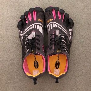 Vibram fivefingers Danform Shoes Sz 39